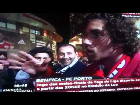 Adepto Benfica possuído ataca outra vez