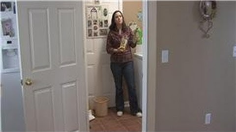 Housecleaning Tips : How to Clean Linoleum Floors