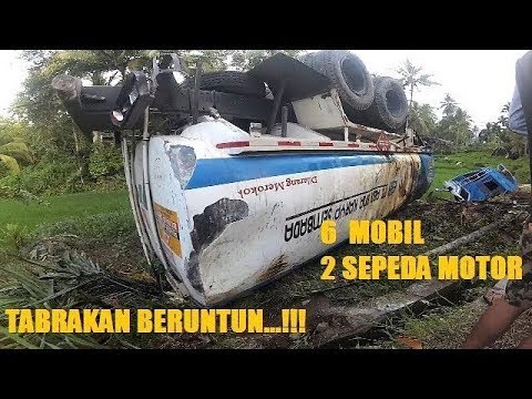 8 KENDARAAN TERLIBAT TABRAKAN BERUNTUN KABUPATEN SOLOK