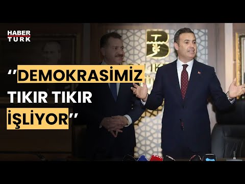 Balıkesir Büyükşehir Belediye Başkanı Ahmet Akın mazbatasını aldı