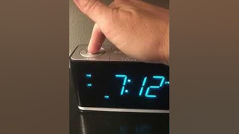 Emerson Radio Emerson SmartSet Alarm Clock Radio with Bluetooth Speaker