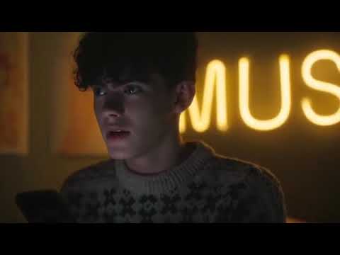 Orla Gartland-Why Am | like this (oficial music video heartstopper) A.M=)