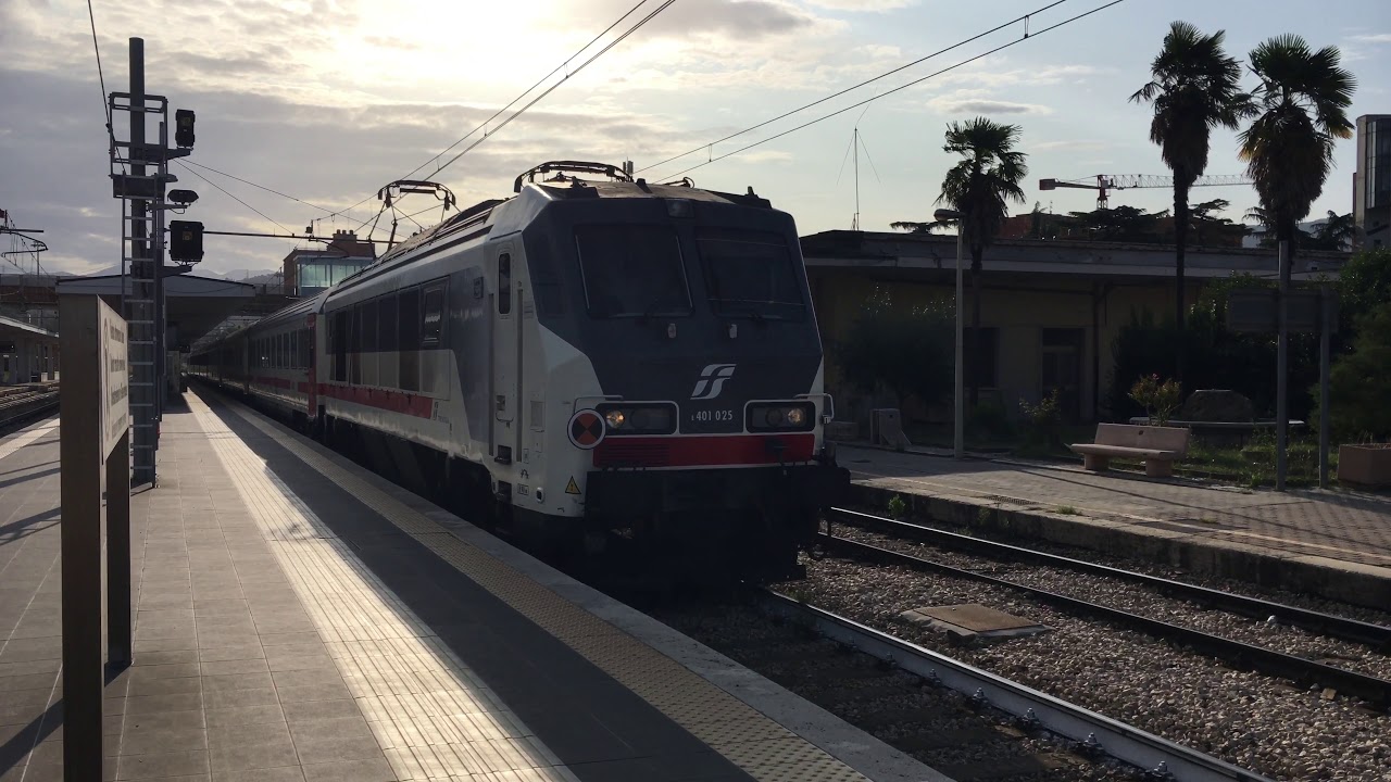 Treni alla stazione di Terni