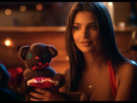 OnePlus 5T - The perfect gift for your Valentine ft. Emily Ratajkowski