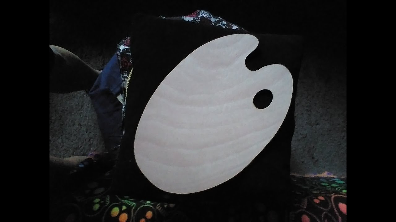 U.S. Art Supply 8" x 12" Large Wooden Oval-Shaped Artist Painting Palette with Thumb Hole - W Review