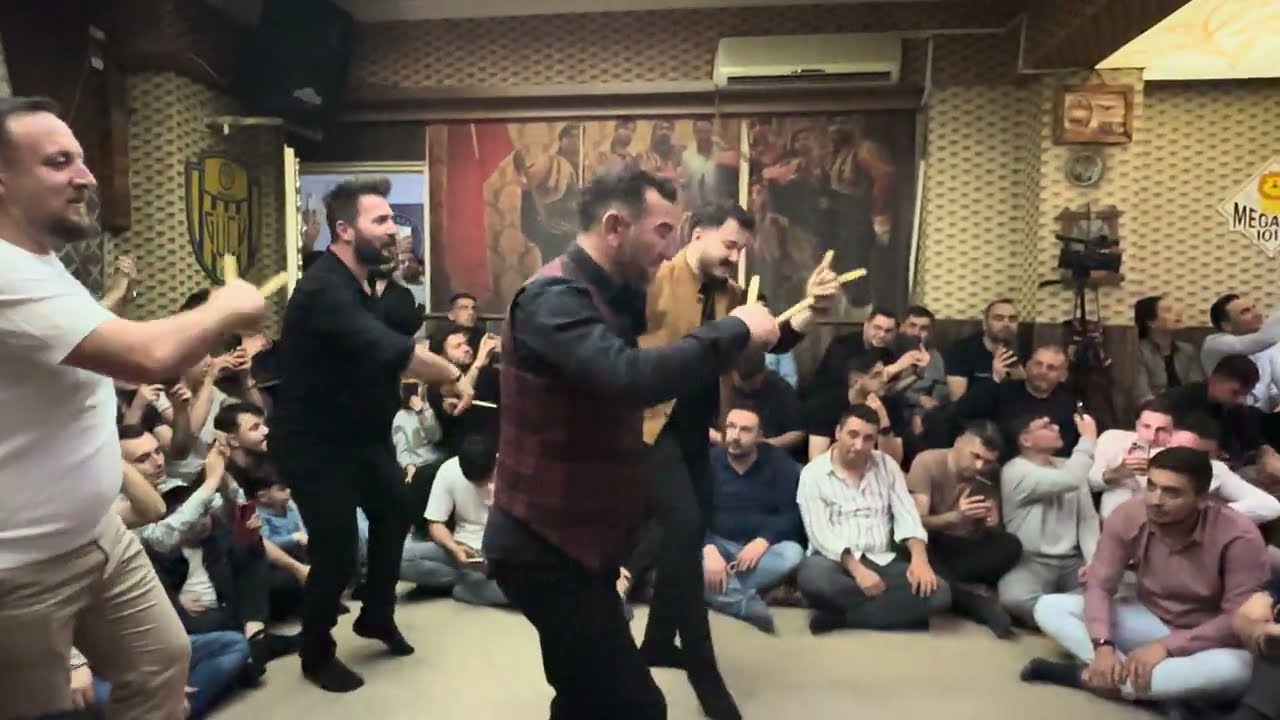 MUSTAFA TAŞ (SİNCANLI) & AĞIRDAN ÇALAR DOSTLAR KONAĞI MUHABBETİ YANAR