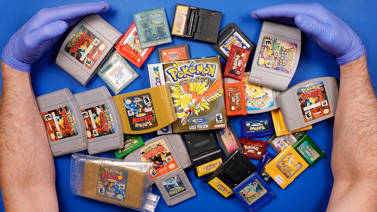 I Bought 24 BROKEN Pokémon Games - Can I Fix Them?!
