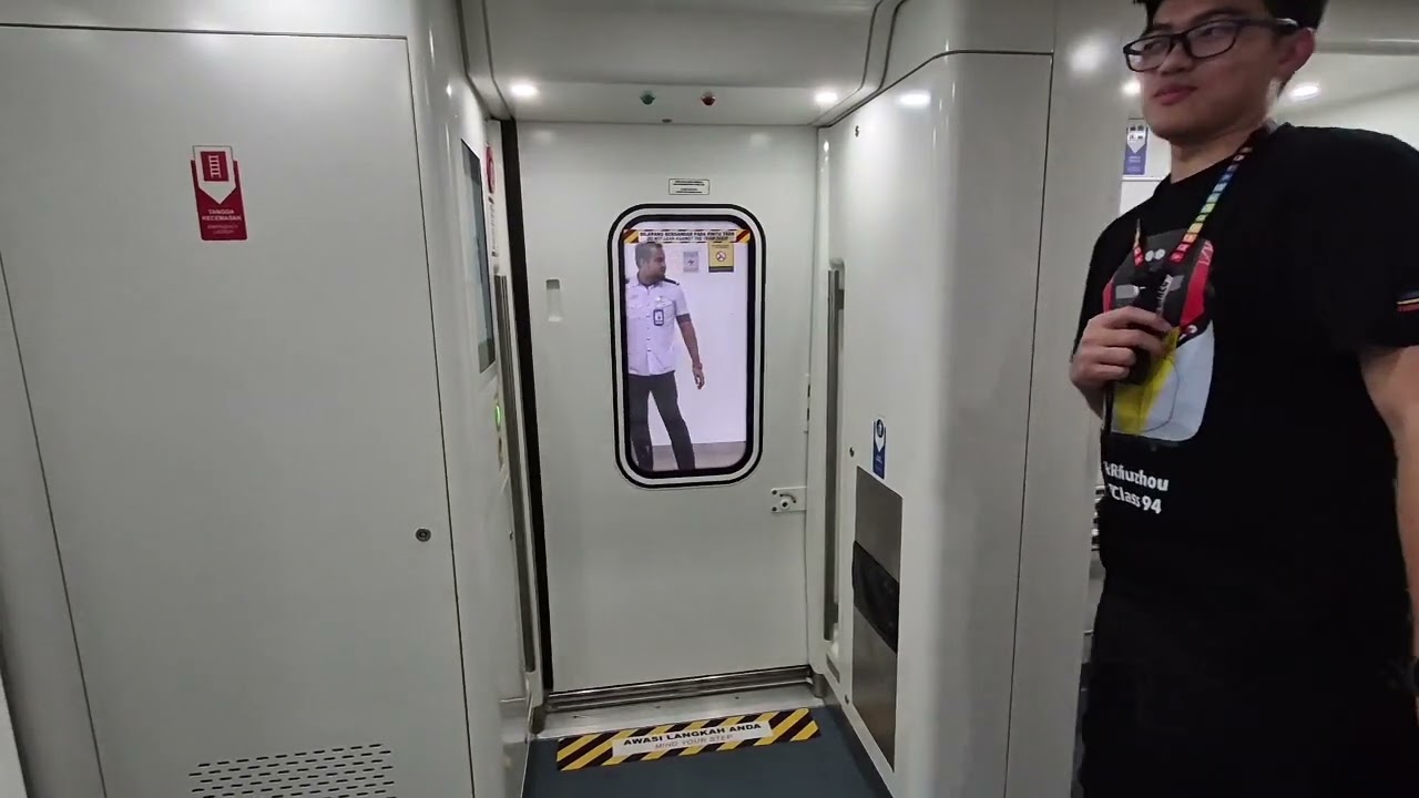 Second journey on ETS3 Class 94 EP9514 from Kluang to KL Sentral [ETS 301]