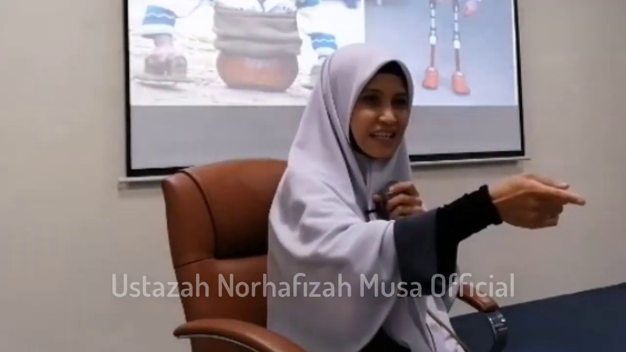 Check Balik Dalam Rumah Kita Banyak Tak Beg Kasut Baju Yang Kita Dah Tak Guna - Ustazah Asma Harun