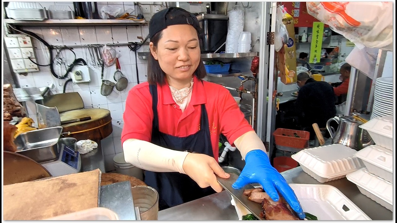 靚女斬燒味刀手 有板有眼 巾幗不讓鬚眉 斬得好掂 Crispy Roast Pork Rice Yummy Hong Kong Food 燒肉鵝脾飯 好吃不貴 香港美食 百富豪燒臘飯店
