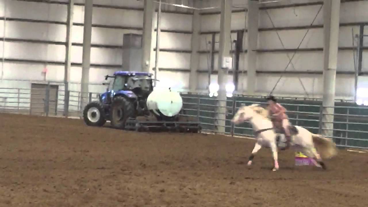 Onyx and Ashley Bikini Barrel Race Lincoln Ne August 23 - YouTube