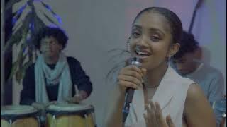 Dawite Mekonen Mee xiqqoo gad taa'imee  cover by Meron Mekete New Ethiopian Oromo cover Music 2025