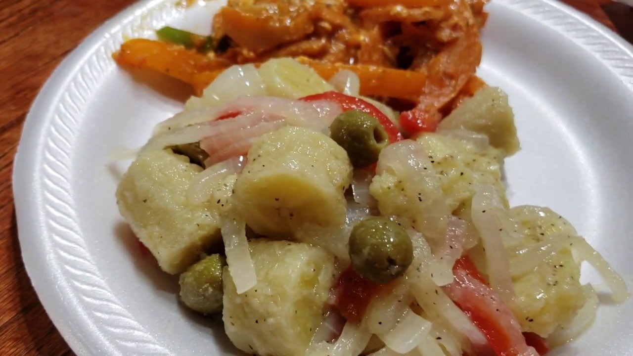 Puerto Rican green bananas pickled (Guineitos en escabeche ) - YouTube.