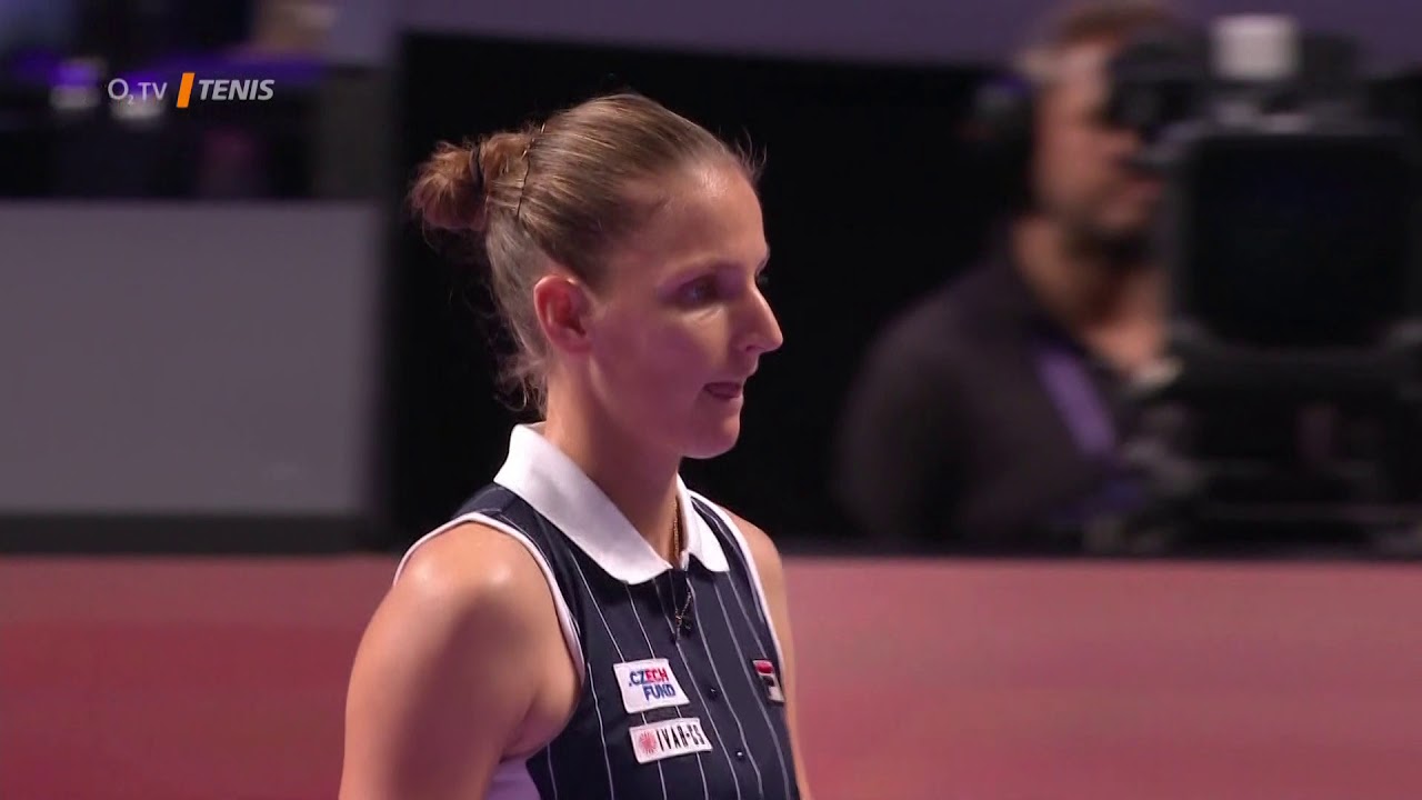 Turnaj mistryň: Karolína Plíšková (CZE) vs. Simona Halep (ROM) - YouTube