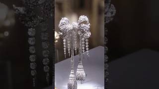 Louvre Museums Jewels science funny knowledge short shorts facts