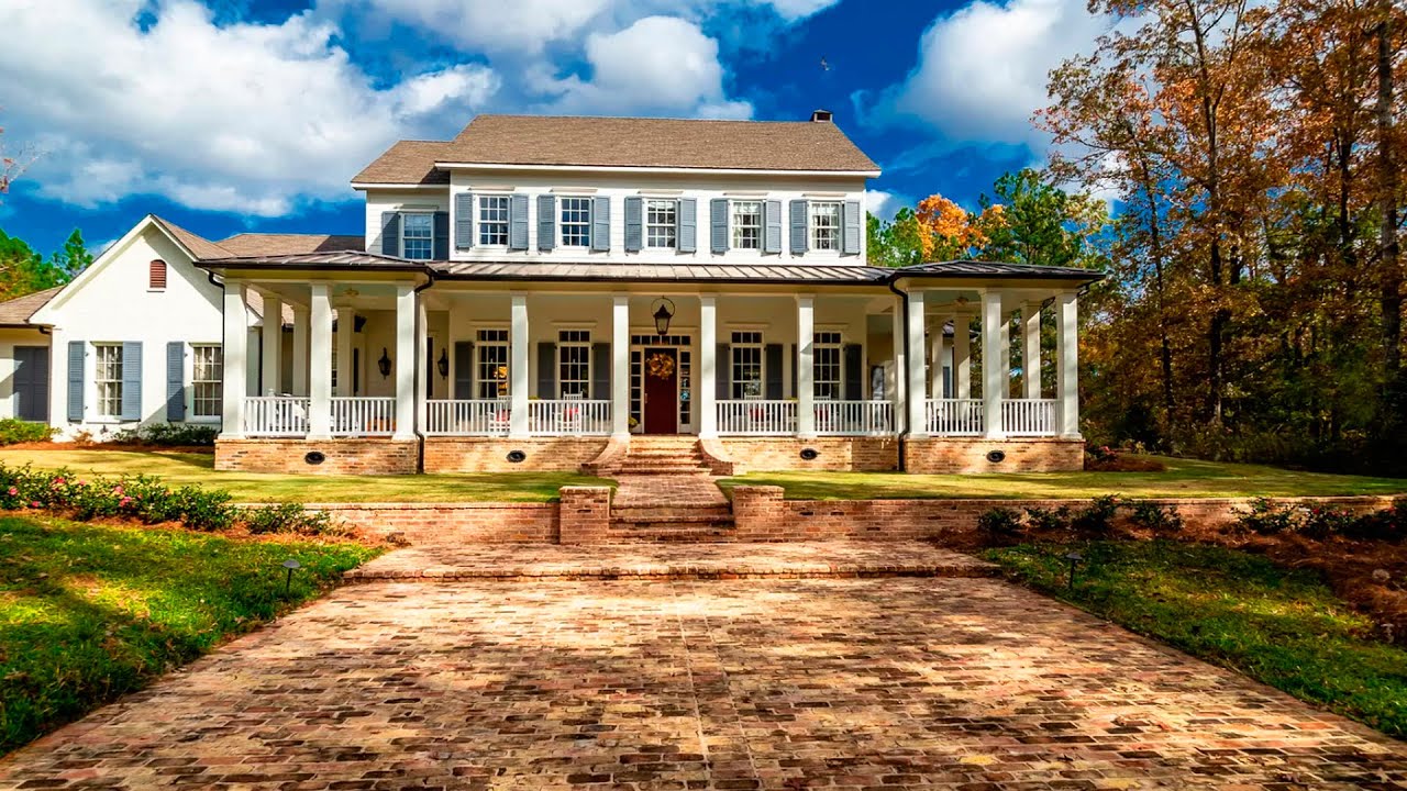 Inside a 1,775,000 luxury home in Mississippi. Tour of the mansion