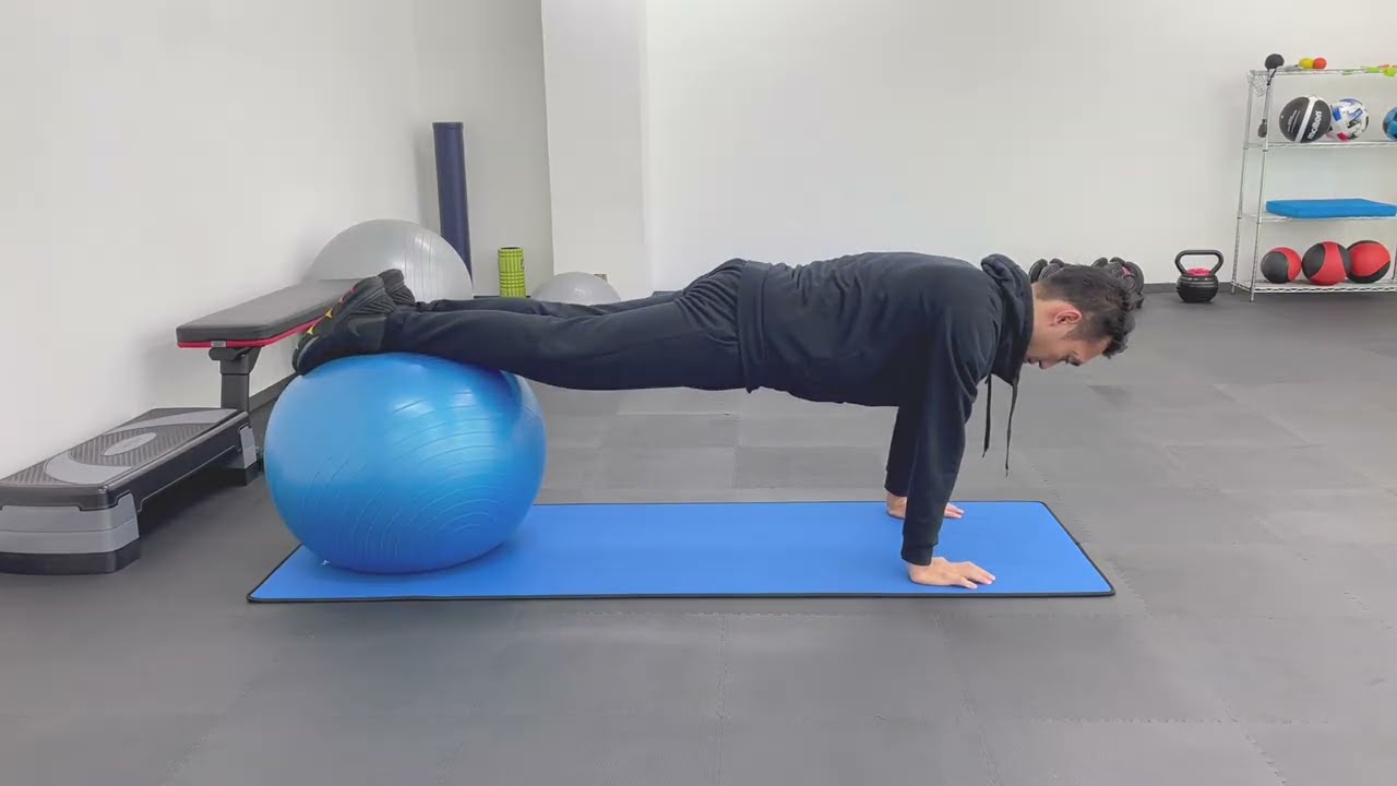 バランスボールプランク / Plank on Swiss ball YouTube