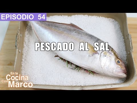 Video: Cómo Cocinar Pescado En Sal