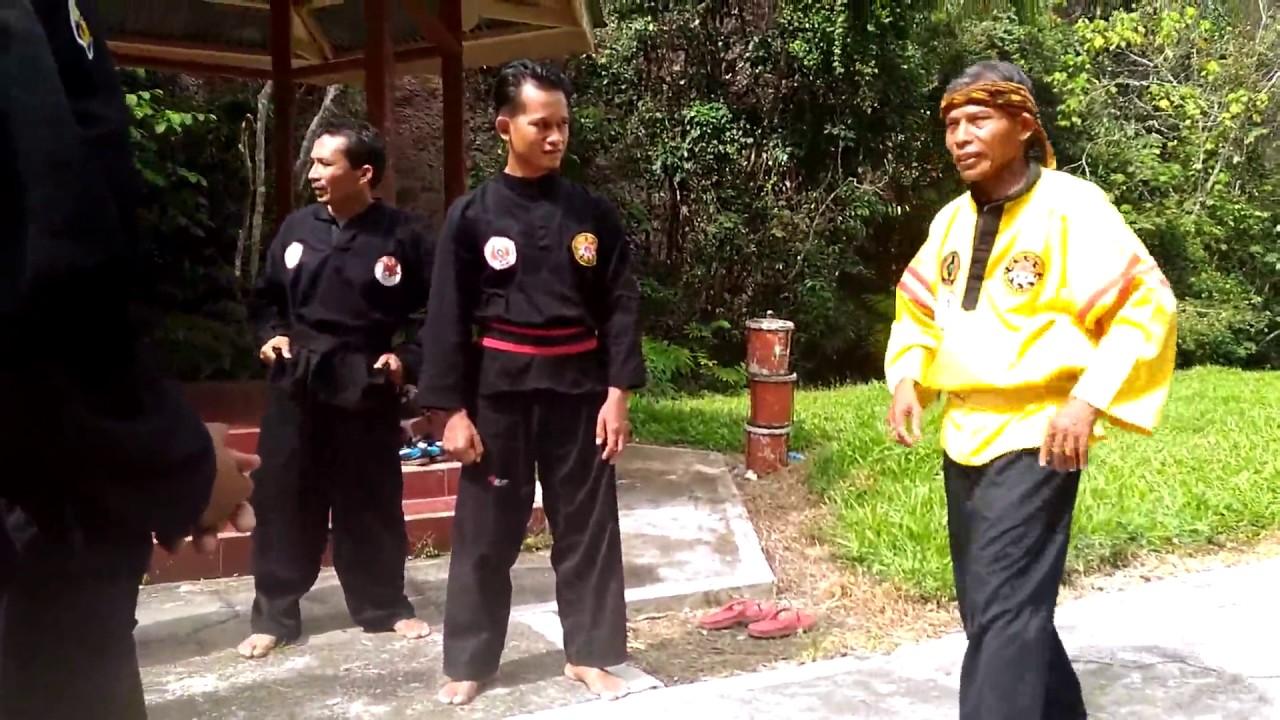 Latihan di Lembah Harau dengan Anggota Dewan Guru PPS - Satria Muda Indonesia; Pk. SYOFYAN NADAR