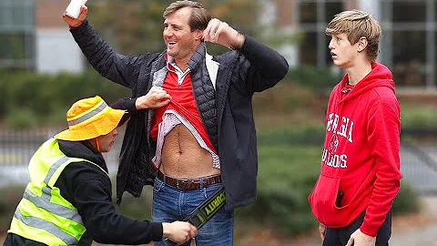 Fake Security Guard Prank!