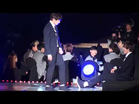 150122 GOT7 reaction to BTS 'Boy in Luv' @ SMA