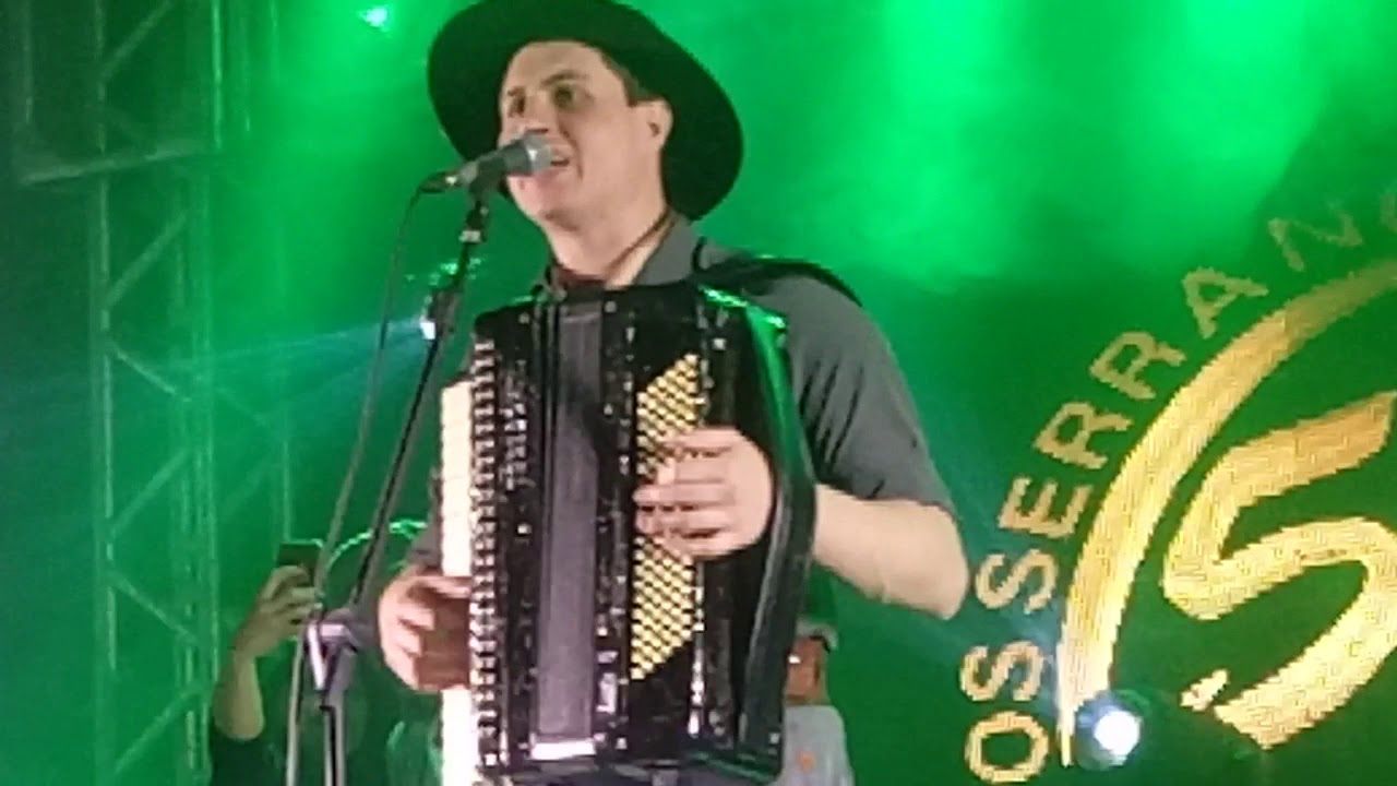 OS SERRANOS. BAILANTA DE FRONTEIRA. E ATORANDO UM XOTE.