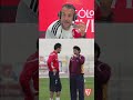 💭 "𝑳𝒐 𝒑𝒓𝒊𝒎𝒆𝒓𝒐 𝒒𝒖𝒆 𝒕𝒆 𝒗𝒆𝒏𝒈𝒂 𝒂 𝒍𝒂 𝒄𝒂𝒃𝒆𝒛𝒂… 𝒉𝒂𝒛𝒍𝒐". #sevillafc