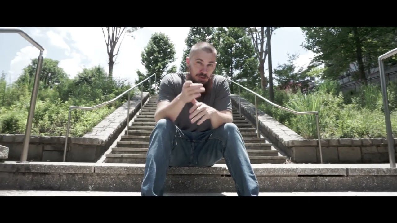 Chasin' (Official Music Video) - Jettison Bombardier & Easy Ell adlı videoyu YouTube'da izle Chasin' (Official Music Video) - Jettison Bombardier & Easy Ell adlı videoyu YouTube'da izle