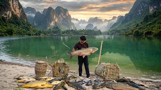Catching Big River Fish with Bamboo Traps | Make Smoking Fish & Building Bushcraft House