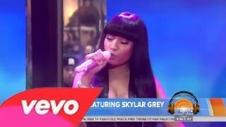 Miniatura de vídeo de "Nicki Minaj - Bed Of Lies (Live) ft. Skylar Grey"