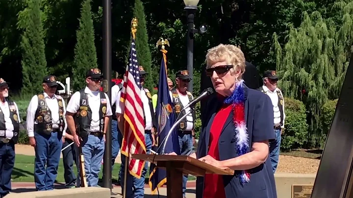 Mayor Kaye Crawford at Memorial Day ceremony.
