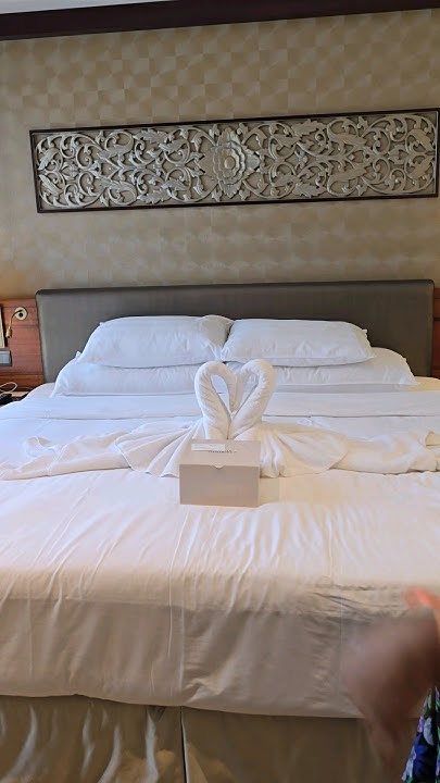mom-dad-s-25th-wedding-anniversary-in-dubai-dubai-25thanniversary