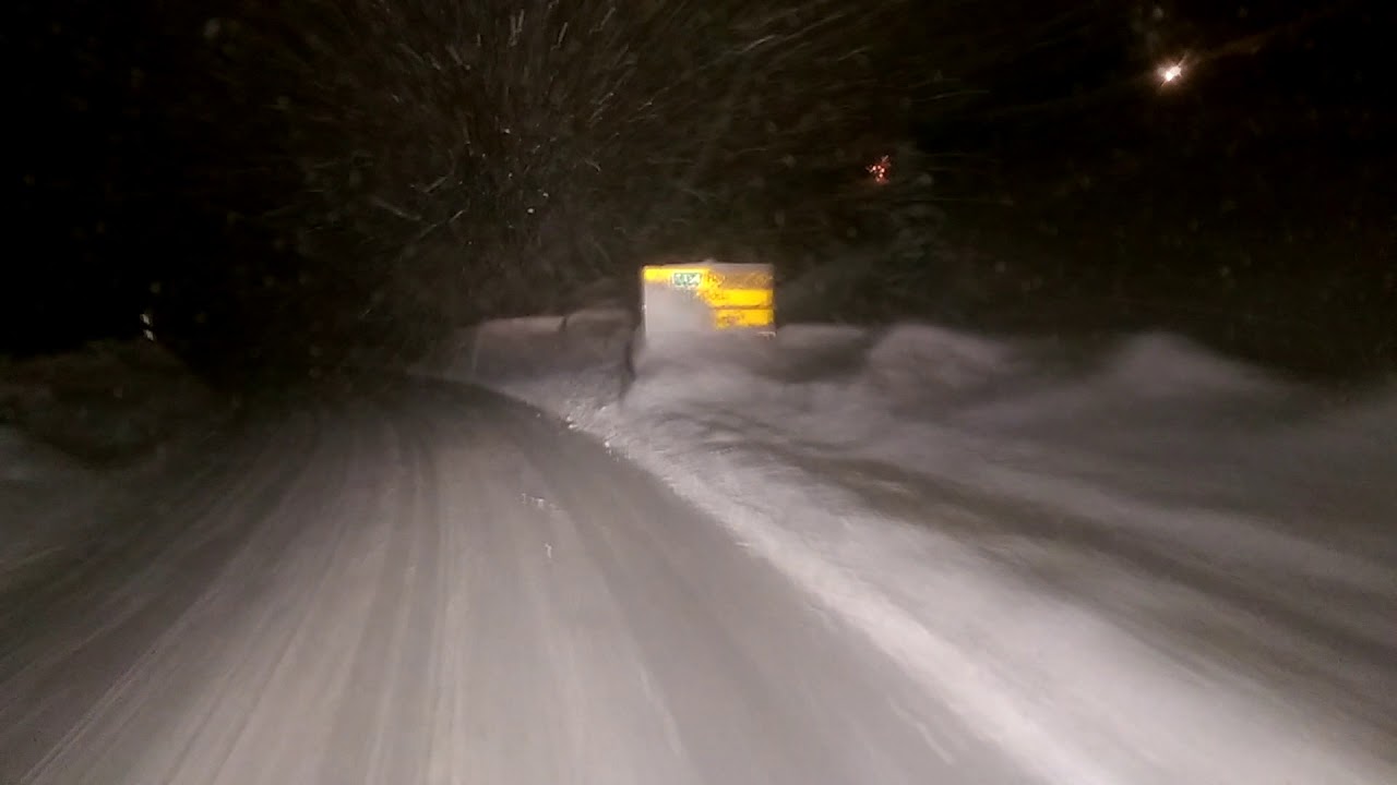 A nighttime drive up the treacherous hills of Haaradalen