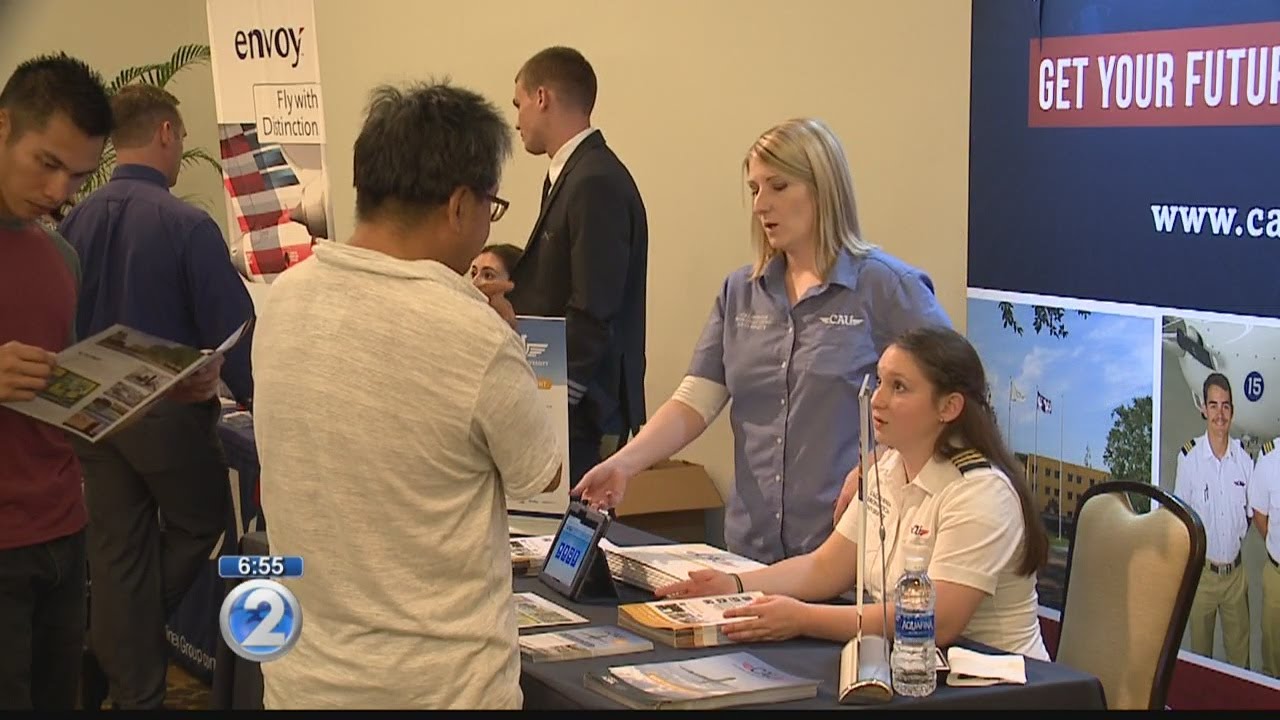 Pilot job fair draws Island Air employees looking for work