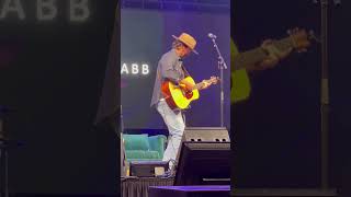 Jason Crabb(Rhythm Guitar)