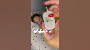 CHECKING HER BLOOD SUGAR Type1diabetes Diabetictoddler Type1 T1dmom 