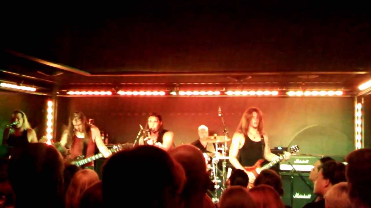 Red Sun Rising Performs Emotionless at Ripper's Rock House YouTube