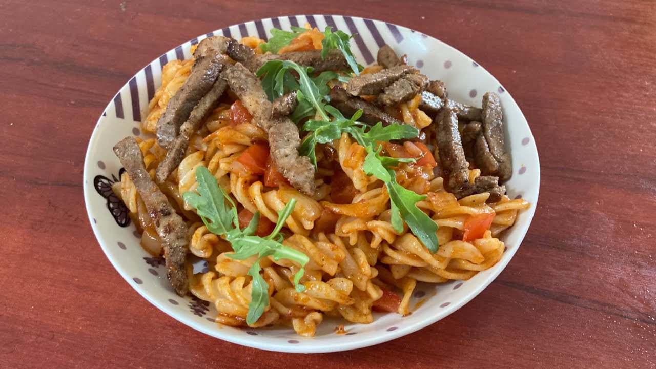 Pasta with 4 ingredients/pasta with pork/tomato and pork pasta