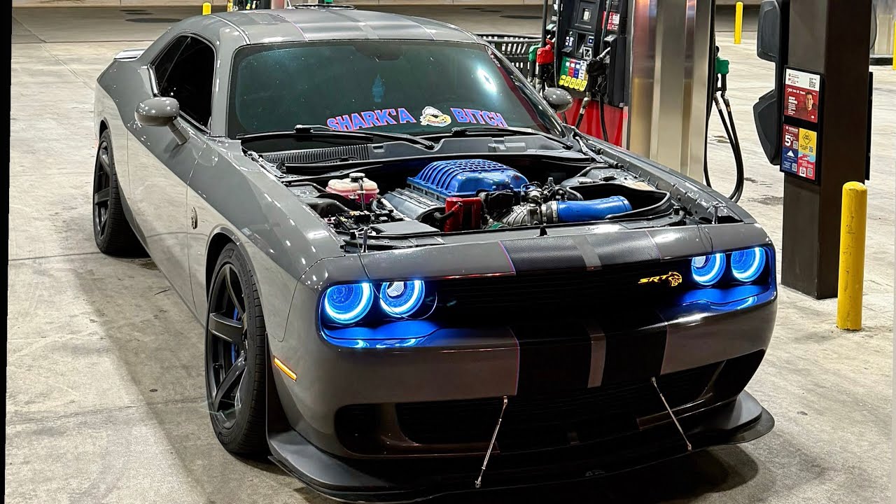 FINALLY TOOK MY MANUAL HELLCAT TO A CAR MEET - YouTube
