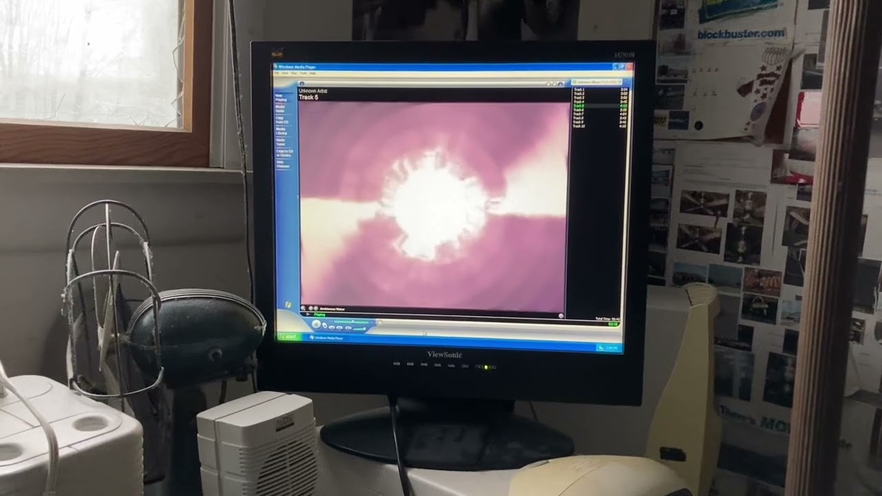 Playing my Top Gun CD on my Compaq Presario 5000 (Berlin Take my breath away)