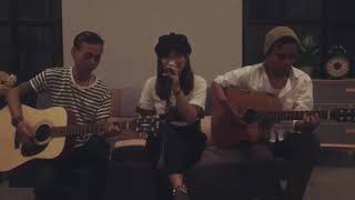 Download Lagu Vivi Voleta Harusny Aku MP3 Vivi Voleta Harusny Aku