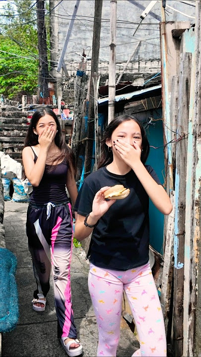 Regular Day in a Slum Neighborhood #philippines #cavitecity #4kwalk #slumlife