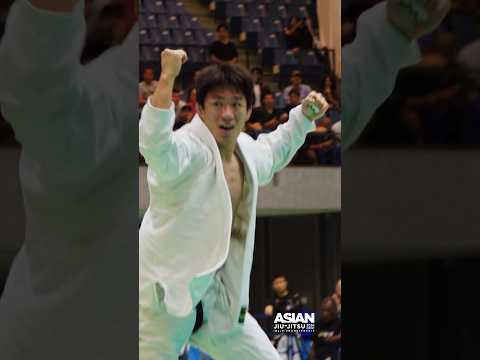 Amazing performance by @cho_jun_yong to take home the gold.