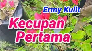 Kecupan Pertama Ermy Kulit Indah Terasa Dalam Dunia Ini Seumur Hidup Baru Ku Mengalami