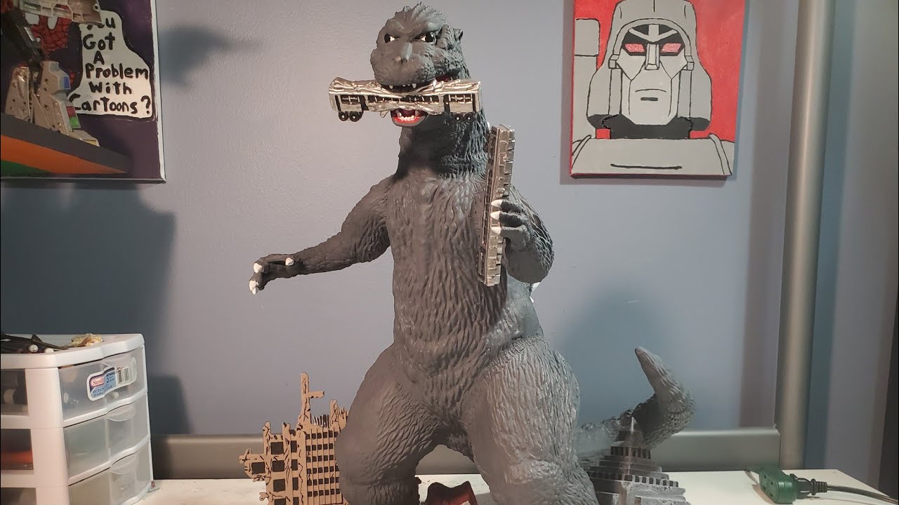 I repainted my polar lights godzilla model kit