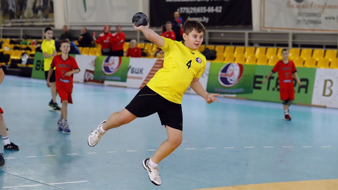 Зубренок ТВ №6 (139). Игроки младшего возраста открыли сезон! - YouTube