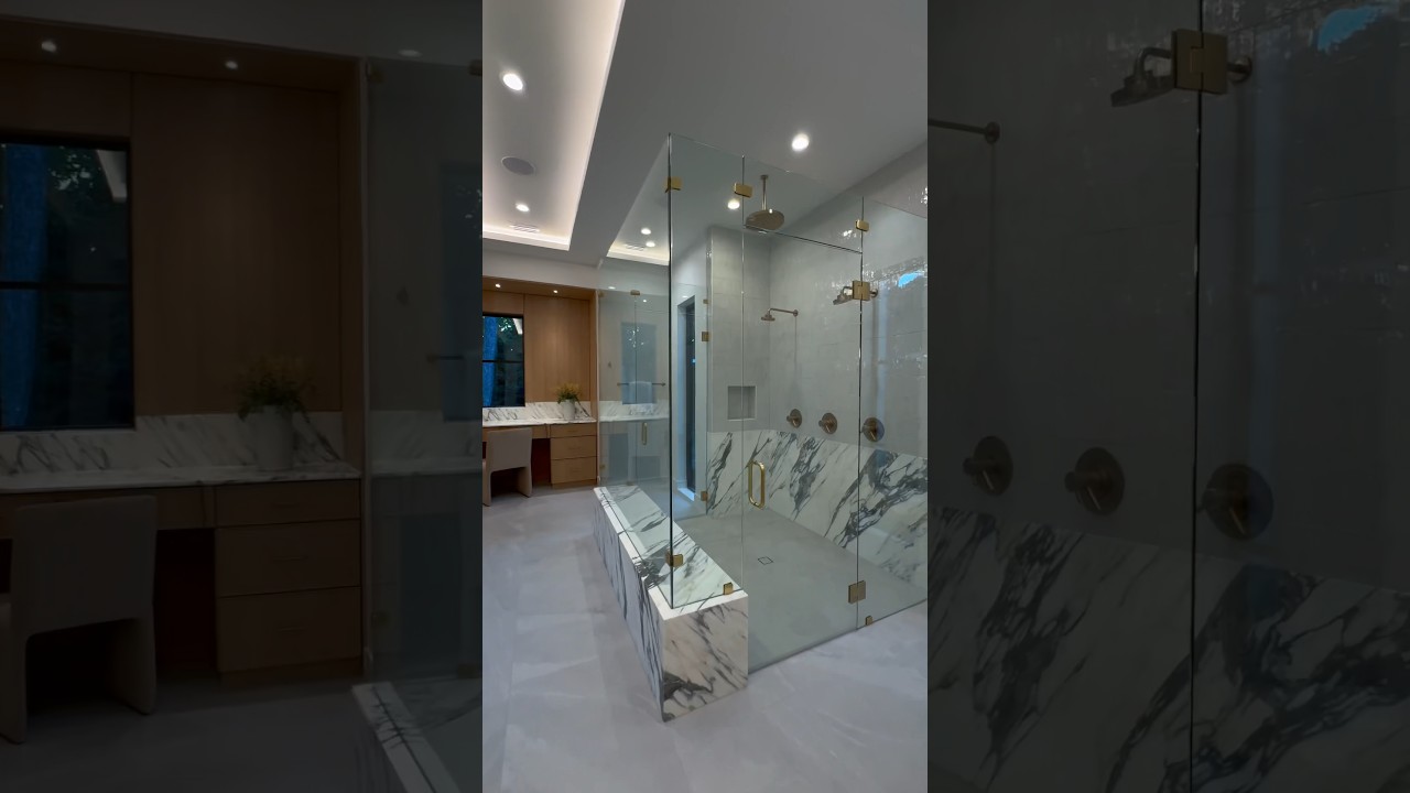 INSANE custom master suite!😮‍💨