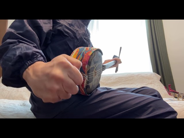 沖縄三線おすすめの構え方※細かく解説 - YouTube