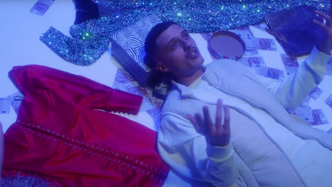 Ver BARDHI - DIVA (Prod Çelik Lipa) (Official Music Video) en YouTube Ver BARDHI - DIVA (Prod Çelik Lipa) (Official Music Video) en YouTube