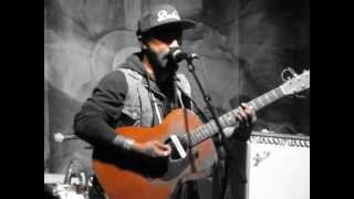 Nahko Bear- build a bridge - Unity concert of the Black Hills 2014 chords